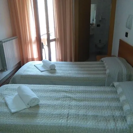 فندق Marcella 3*