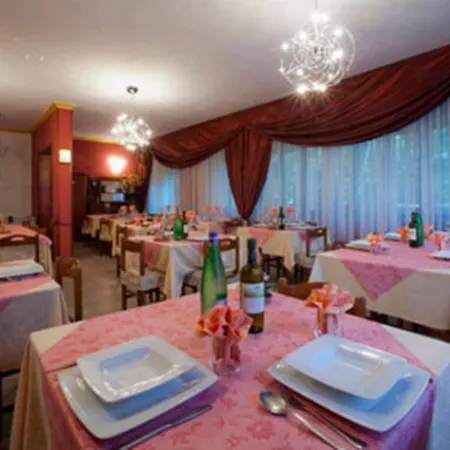 酒店 Marcella Boario Terme